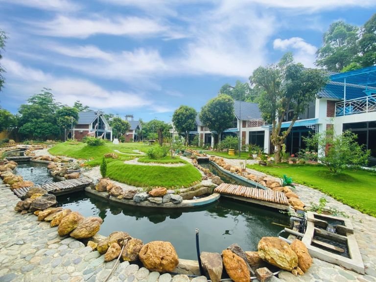 Resort ở Sóc Sơn - 3. U Lesa Retreat – Homestay nhà gỗ giữa rừng