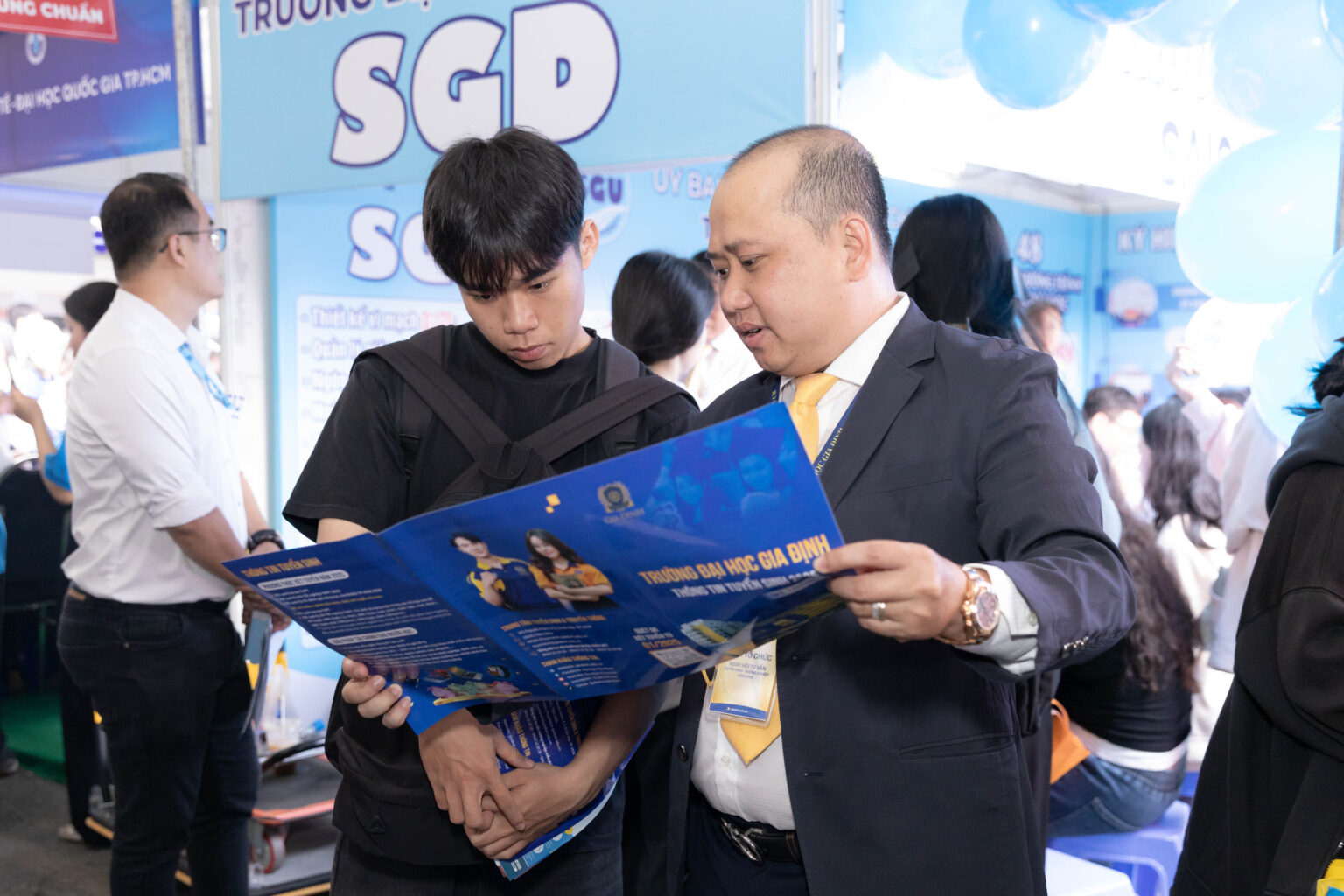 Cập nhật tin tức hàng ngày: Vai trò của truyền thông trong thời đại số