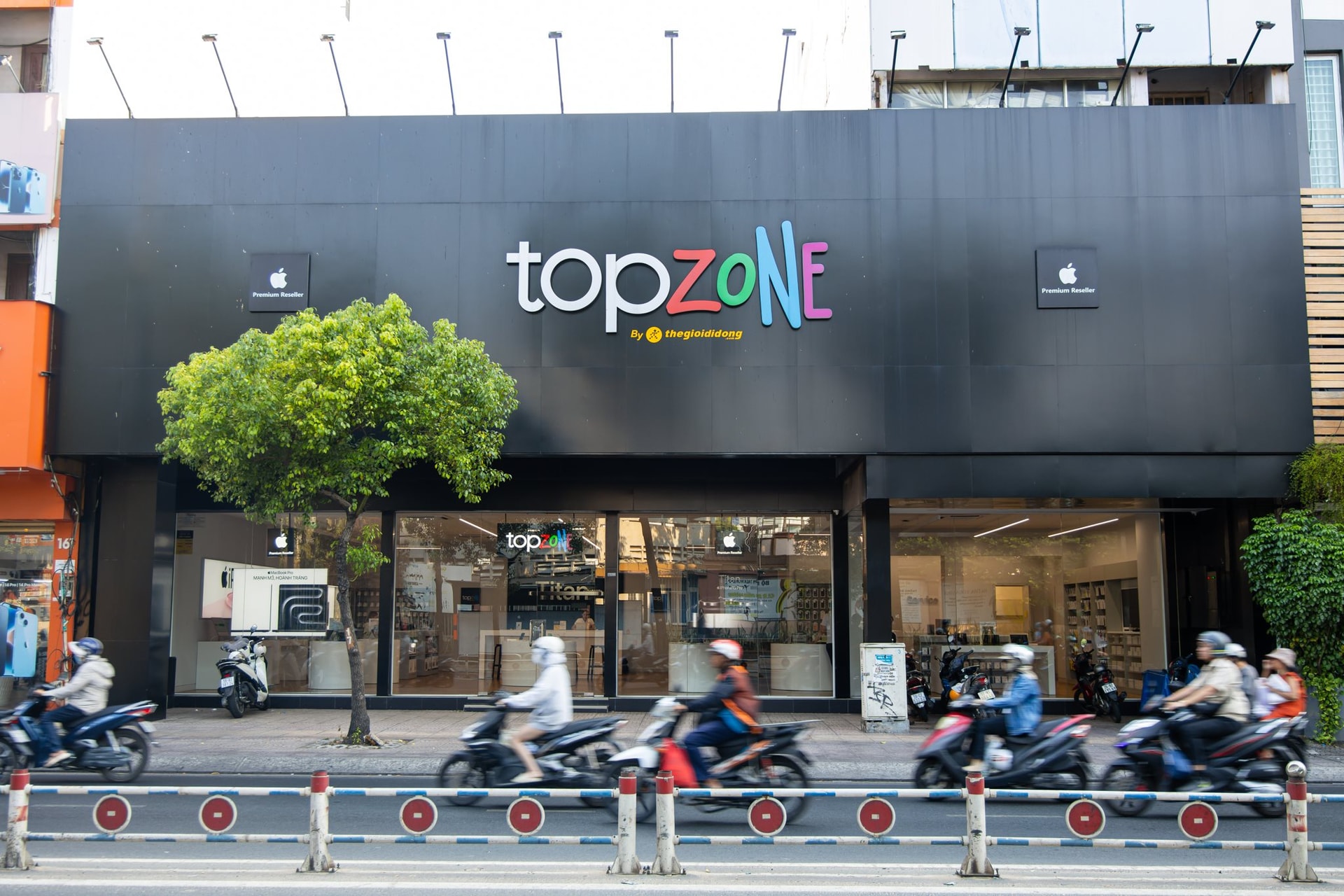 Cửa hàng TopZone: Trải nghiệm mua sắm sinh thái Apple chuẩn quốc tế